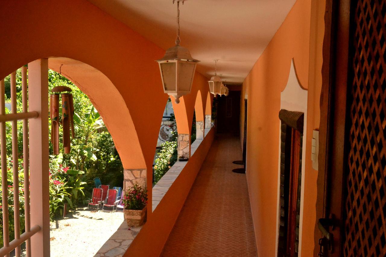 Pousada Casa De Pedra Boicucanga Luaran gambar